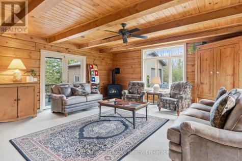133 Old Lakeshore Road Blue Mountains ON N0H 1J0
