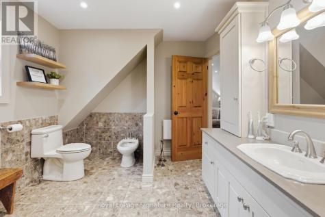 133 Old Lakeshore Road Blue Mountains ON N0H 1J0