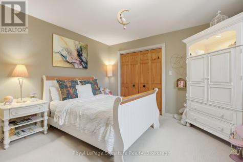 133 Old Lakeshore Road Blue Mountains ON N0H 1J0