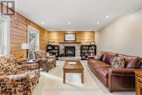 133 Old Lakeshore Road Blue Mountains ON N0H 1J0