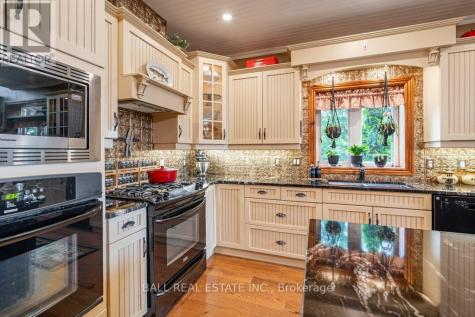 32 Shadowood Lane North Kawartha ON K0L 1A0
