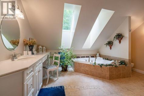 32 Shadowood Lane North Kawartha ON K0L 1A0