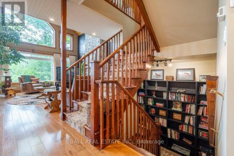 32 Shadowood Lane North Kawartha ON K0L 1A0
