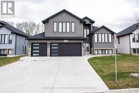 72 Noble Court Amherstburg ON N9V 0G8