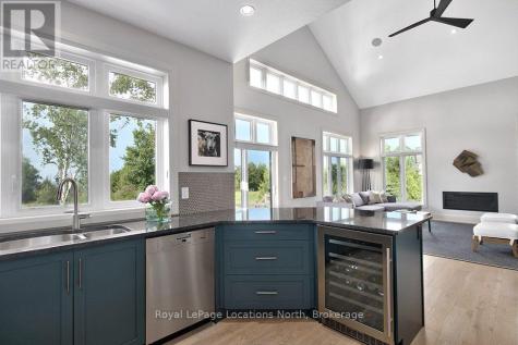 147 West Ridge Drive Blue Mountains ON N0H 2P0