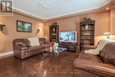 125 Second Avenue Uxbridge ON L9P 2A2