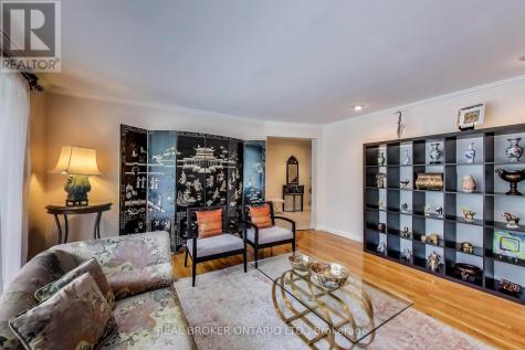 48 Silvergrove Road Toronto (st. Andrew-windfields) ON M2L 2N6