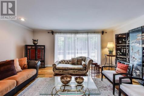 48 Silvergrove Road Toronto (st. Andrew-windfields) ON M2L 2N6