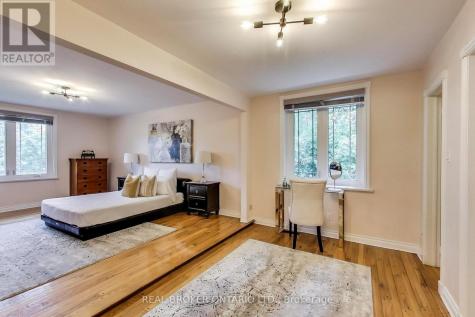 48 Silvergrove Road Toronto (st. Andrew-windfields) ON M2L 2N6