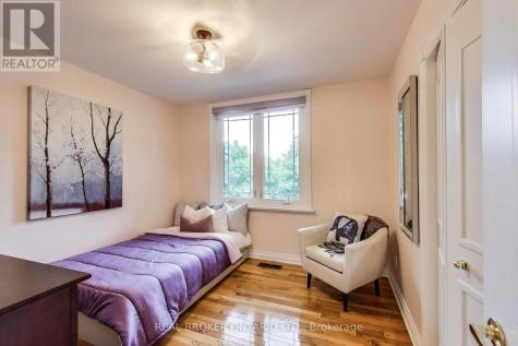 48 Silvergrove Road Toronto (st. Andrew-windfields) ON M2L 2N6