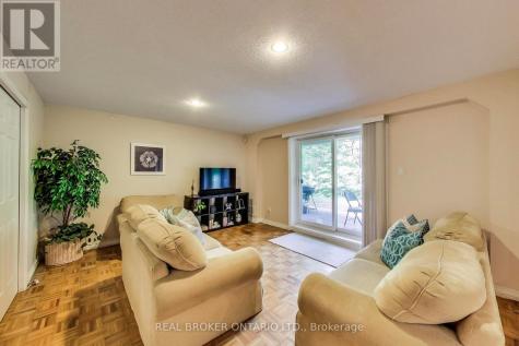 48 Silvergrove Road Toronto (st. Andrew-windfields) ON M2L 2N6