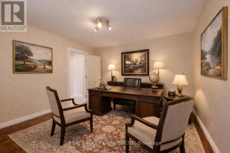 48 Silvergrove Road Toronto (st. Andrew-windfields) ON M2L 2N6