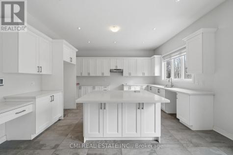 1659 Emberton Way Innisfil ON L9S 0N4