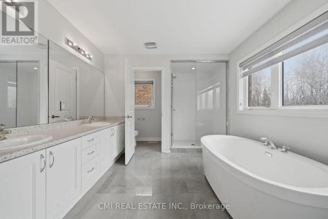 1659 Emberton Way Innisfil ON L9S 0N4