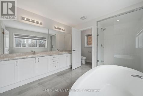 1659 Emberton Way Innisfil ON L9S 0N4