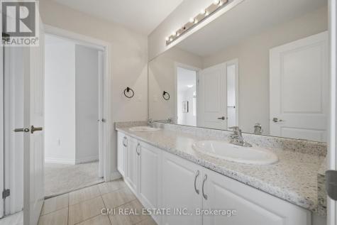1659 Emberton Way Innisfil ON L9S 0N4
