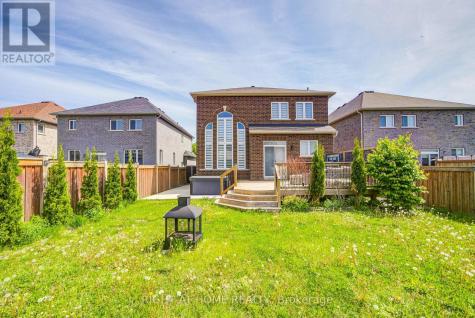 26 Pearl Street Wasaga Beach ON L9Z 1J6