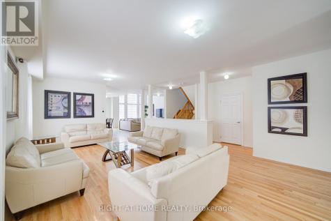 26 Pearl Street Wasaga Beach ON L9Z 1J6