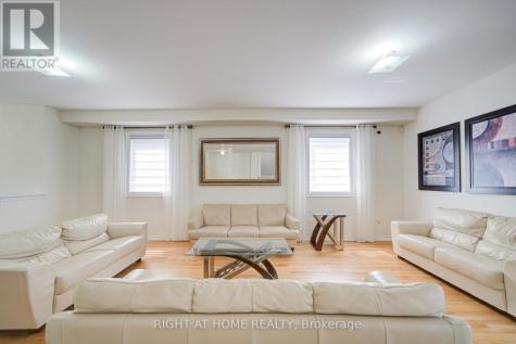 26 Pearl Street Wasaga Beach ON L9Z 1J6