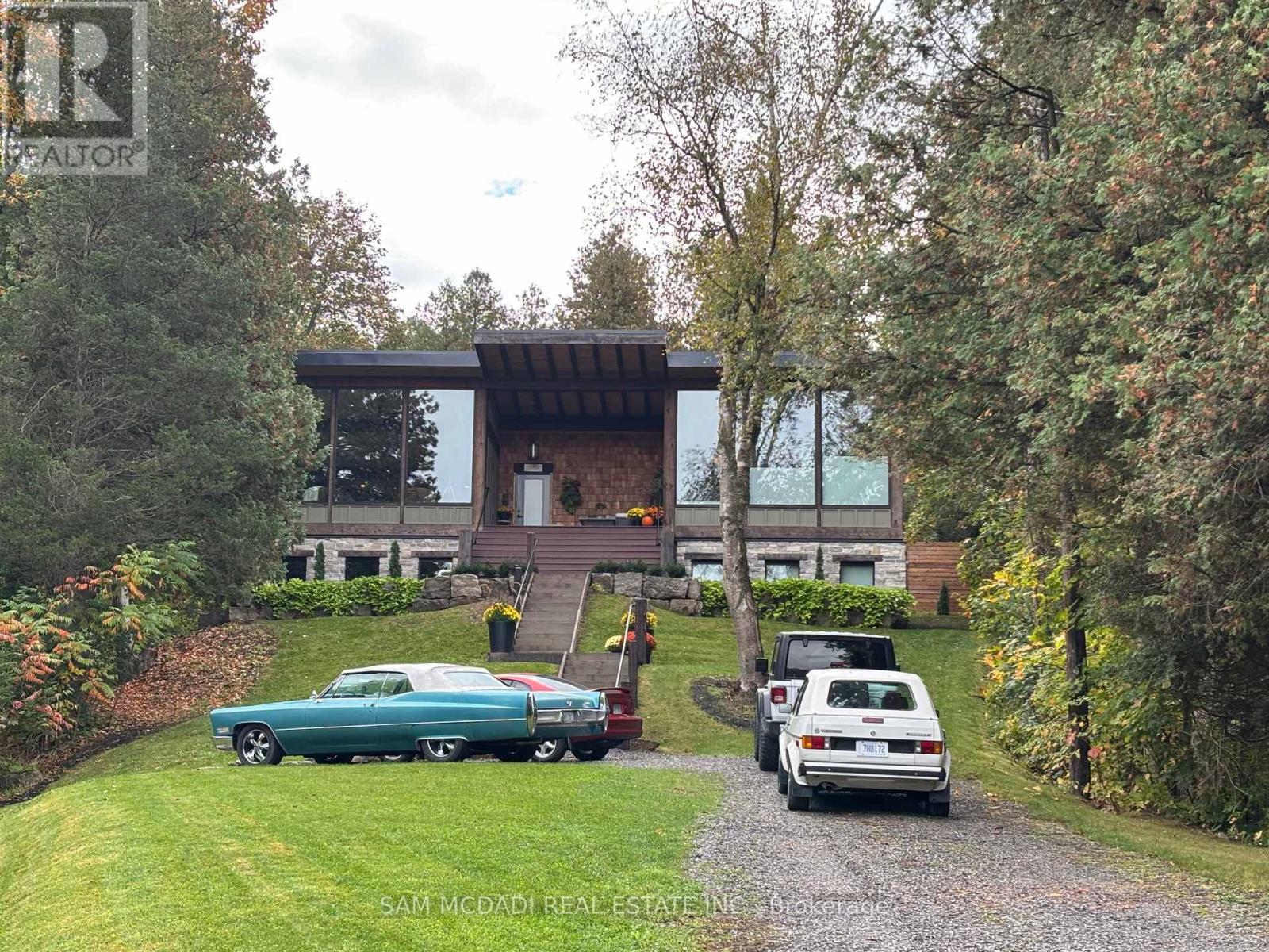 2084 Grand Boulevard Burlington ON L7P 0N1