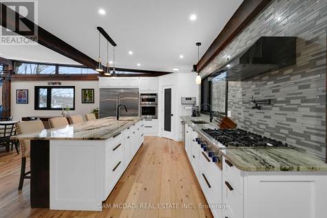 2084 Grand Boulevard Burlington ON L7P 0N1