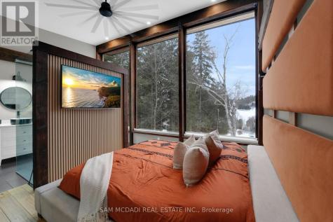 2084 Grand Boulevard Burlington ON L7P 0N1