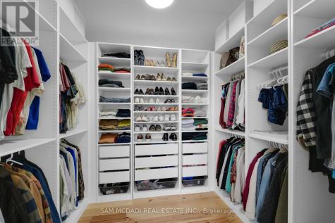 2084 Grand Boulevard Burlington ON L7P 0N1