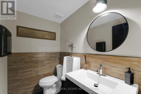 2084 Grand Boulevard Burlington ON L7P 0N1