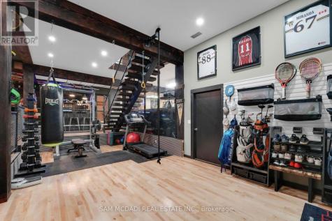 2084 Grand Boulevard Burlington ON L7P 0N1