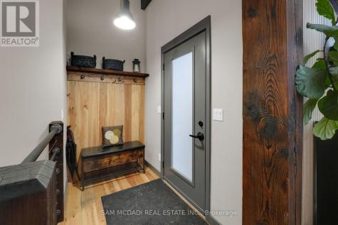 2084 Grand Boulevard Burlington ON L7P 0N1