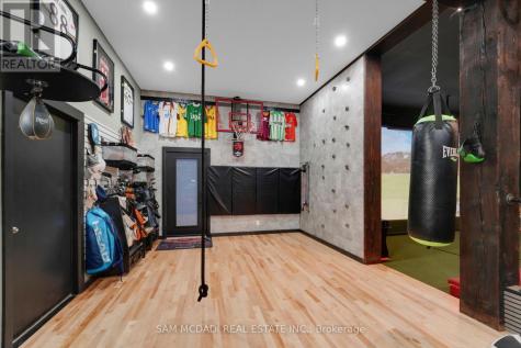 2084 Grand Boulevard Burlington ON L7P 0N1