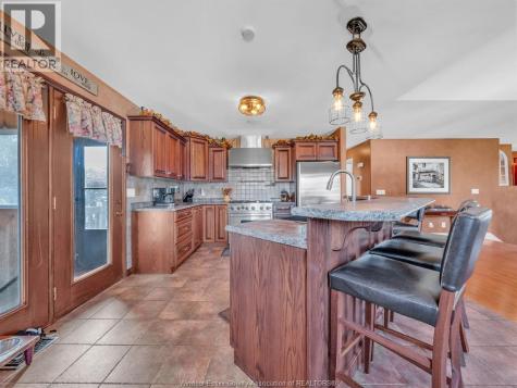 3280 California Avenue Windsor ON N9E 3K7