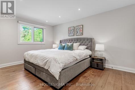 14639 Leslie Street Aurora ON L4G 7C6
