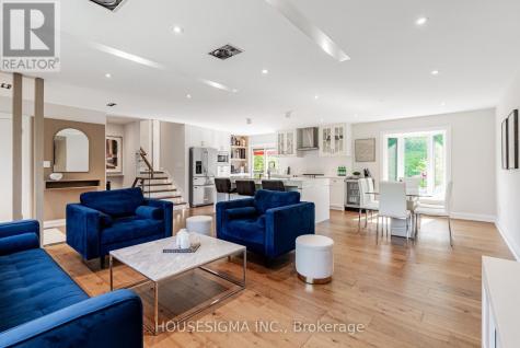 14639 Leslie Street Aurora ON L4G 7C6