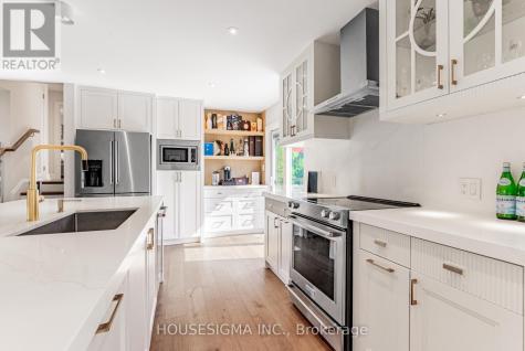 14639 Leslie Street Aurora ON L4G 7C6
