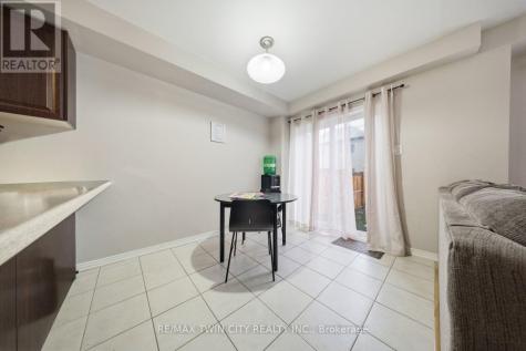 126 Munro Circle Brantford ON N3T 0R4