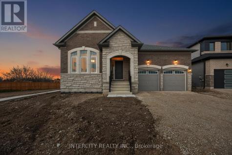 38 Legacy Circle Wasaga Beach ON L9Z 0M5