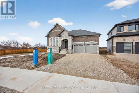 38 Legacy Circle Wasaga Beach ON L9Z 0M5