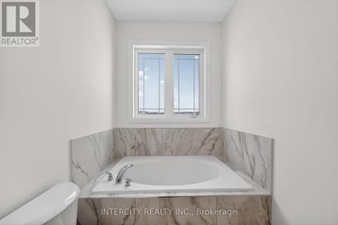 38 Legacy Circle Wasaga Beach ON L9Z 0M5
