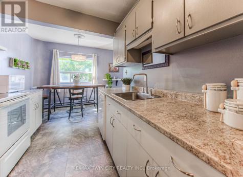283 Fairway Road North Kitchener ON N2A 2P1