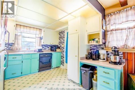 153 Talbot Street West Leamington ON N8H 1N2