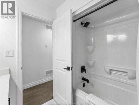 411 Thompson Avenue Amherstburg ON N9V 0G8