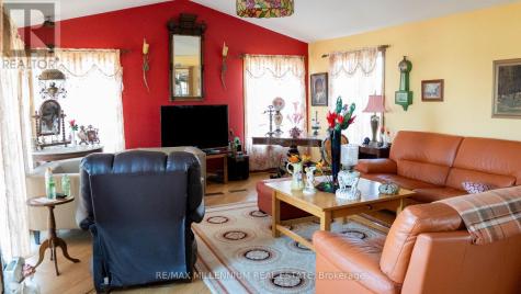 1113 Ridge Road Hamilton ON L8J 2X5