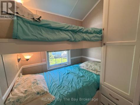 15 Kenora Trail Wasaga Beach ON L9Z 1X7
