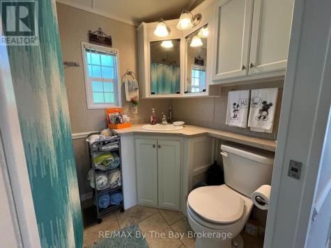 15 Kenora Trail Wasaga Beach ON L9Z 1X7