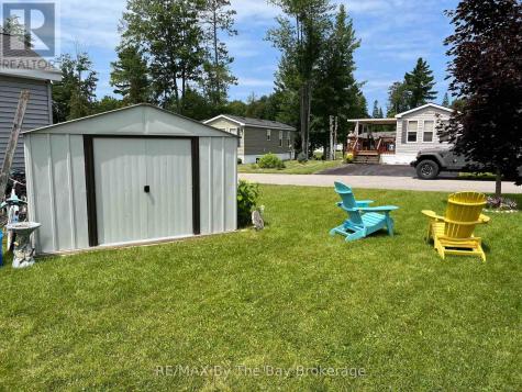 15 Kenora Trail Wasaga Beach ON L9Z 1X7