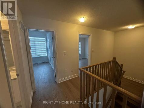 24 Tamworth Terrace Barrie ON L9J 0L5