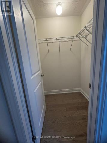 24 Tamworth Terrace Barrie ON L9J 0L5