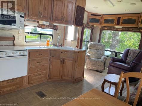 9 Tamarac Road Northern Bruce Peninsula ON N0H 2R0
