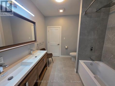 82 Albert Street North Orillia ON L3V 5K5